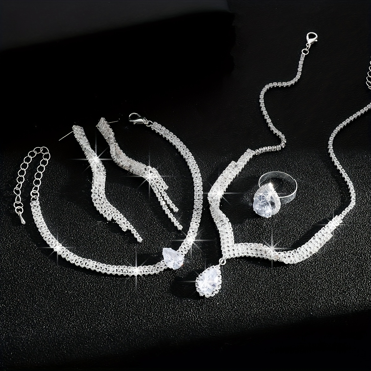 Sparkling Geometric Bridal Jewelry Set